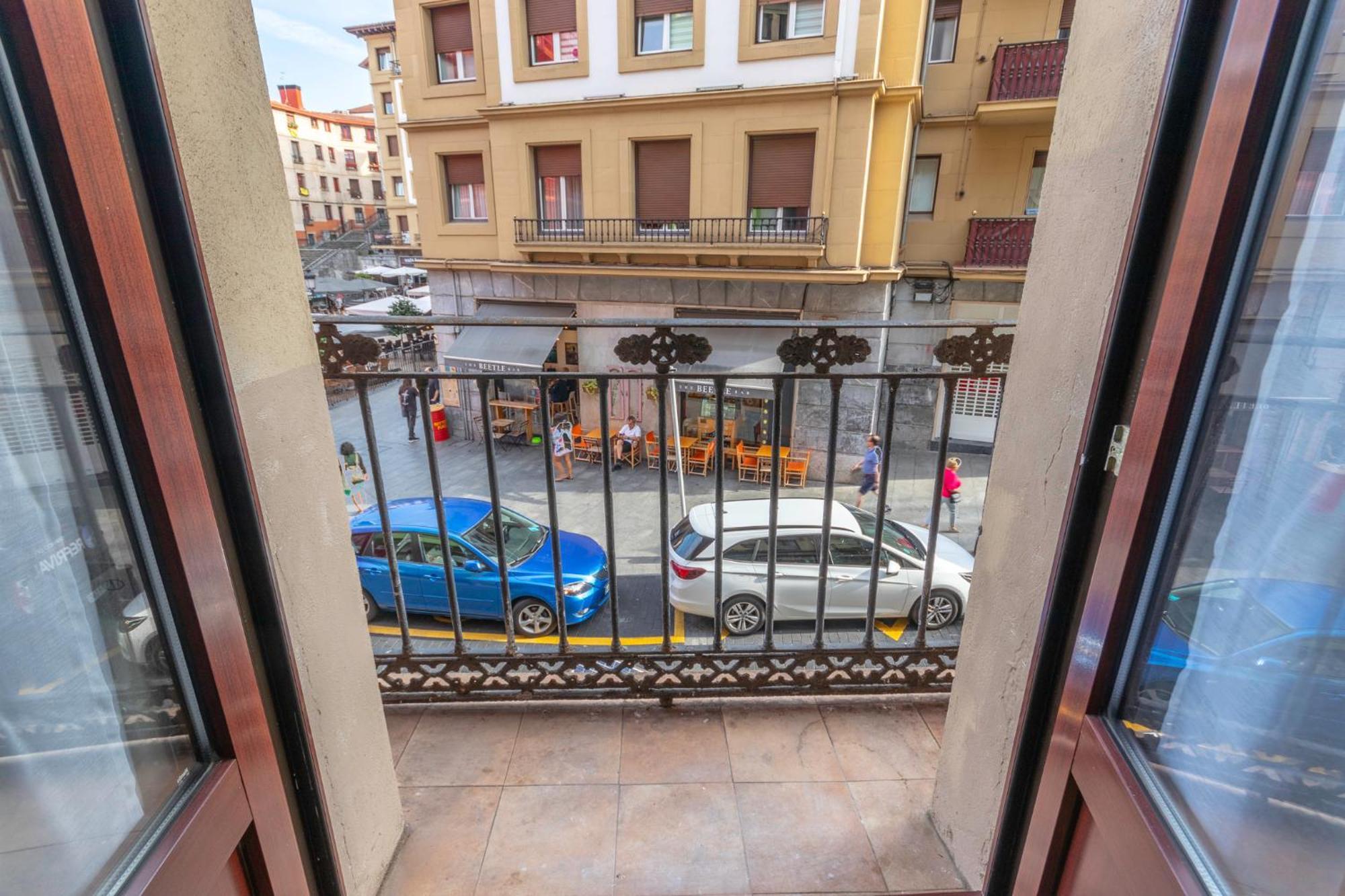 Plaza Unamuno - Casco Viejo - Parking Opcional 毕尔巴鄂 外观 照片