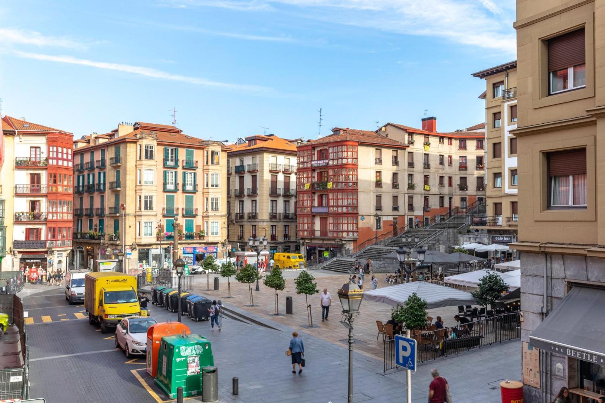 Plaza Unamuno - Casco Viejo - Parking Opcional 毕尔巴鄂 外观 照片